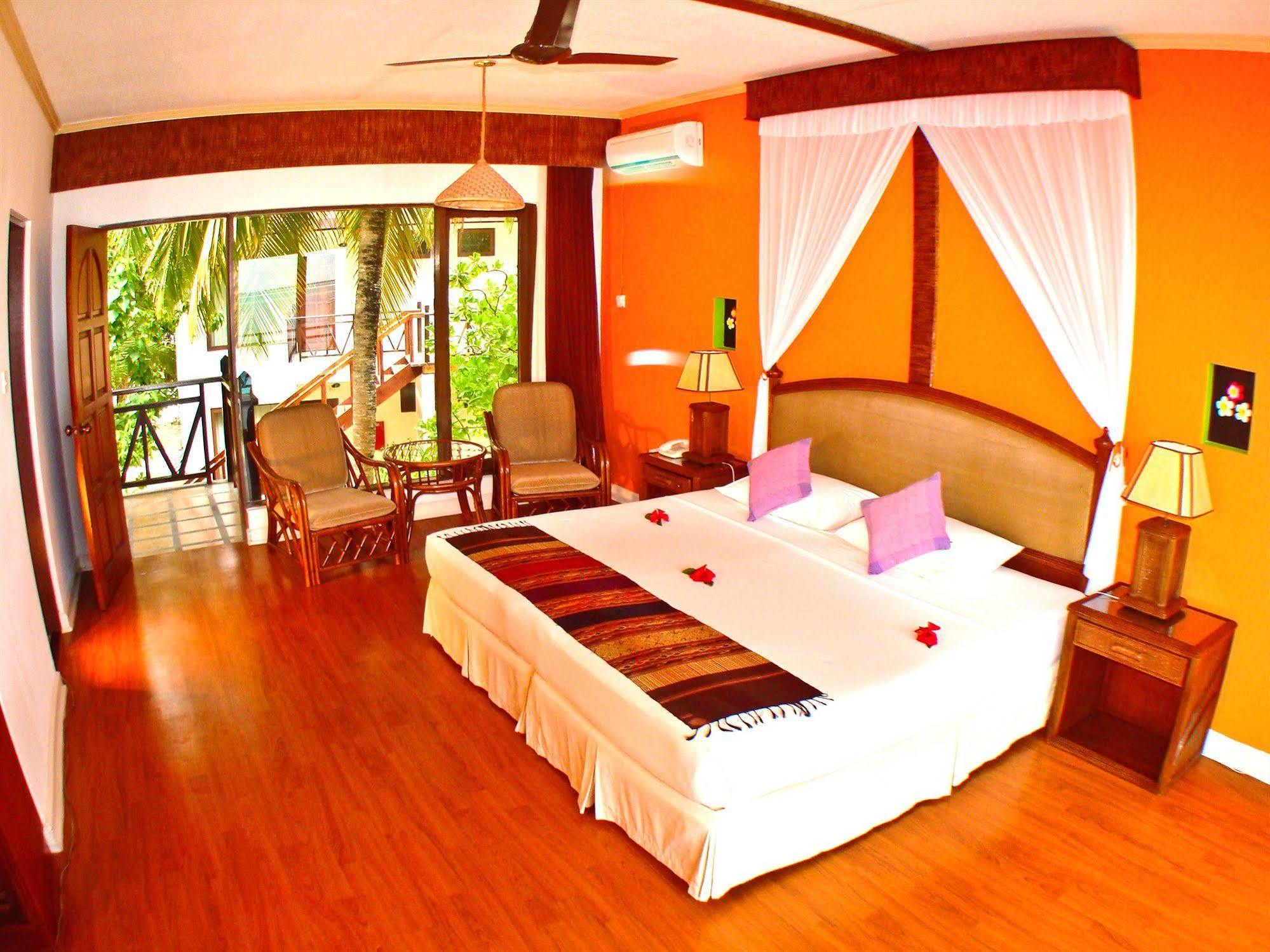 Ranveli Island Resort Dhangethi Esterno foto